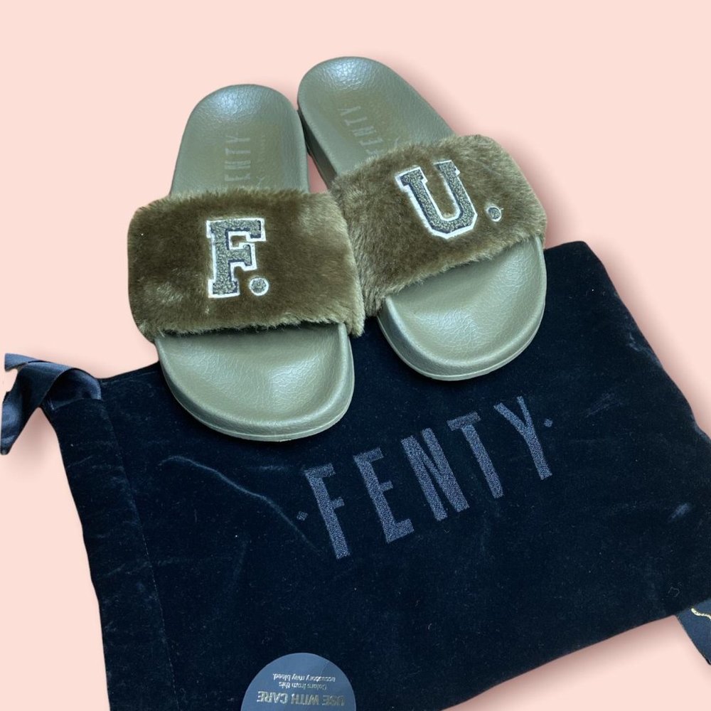 Rihanna furry Fenty x Puma slides